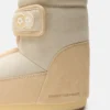 Bottes en daim beige Icon Strap Moon Boot X Vandythepink®