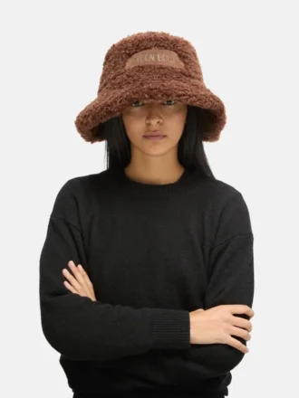 Chapeau de pêcheur en fourrure marron