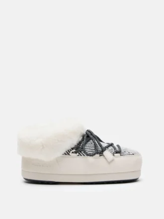 Moon Boot X Guest in Residence Evx Chalet en fausse fourrure White Sand